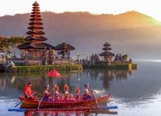 7 Destinasi Wisata Dunia yang Wajib Masuk Bucket List Anda